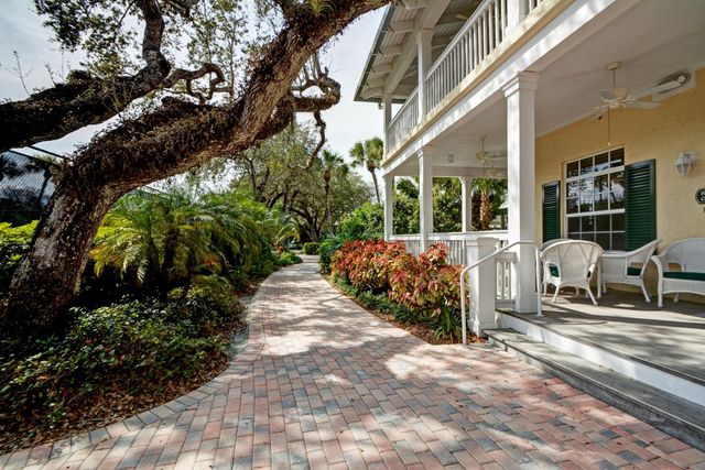 8810 S Sea Oaks Way 406, Vero Beach, FL 32963