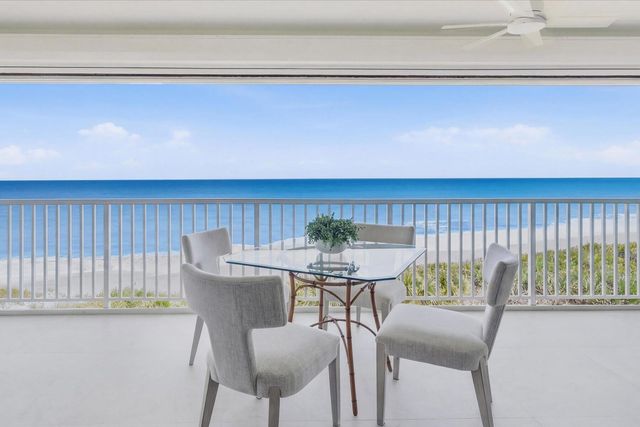 8810 S Sea Oaks Way 406, Vero Beach, FL 32963