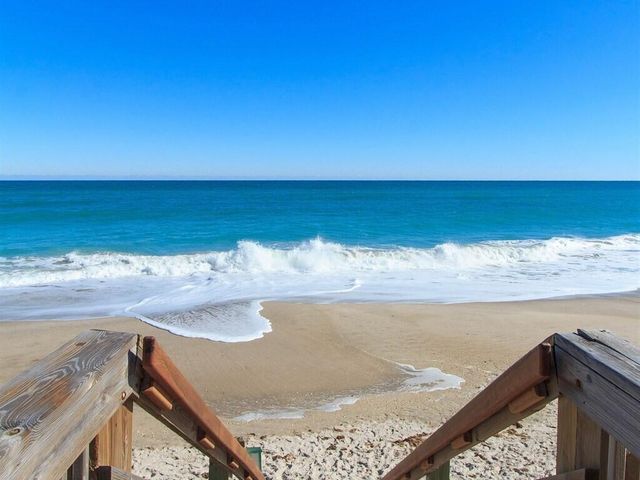 8810 S Sea Oaks Way 406, Vero Beach, FL 32963