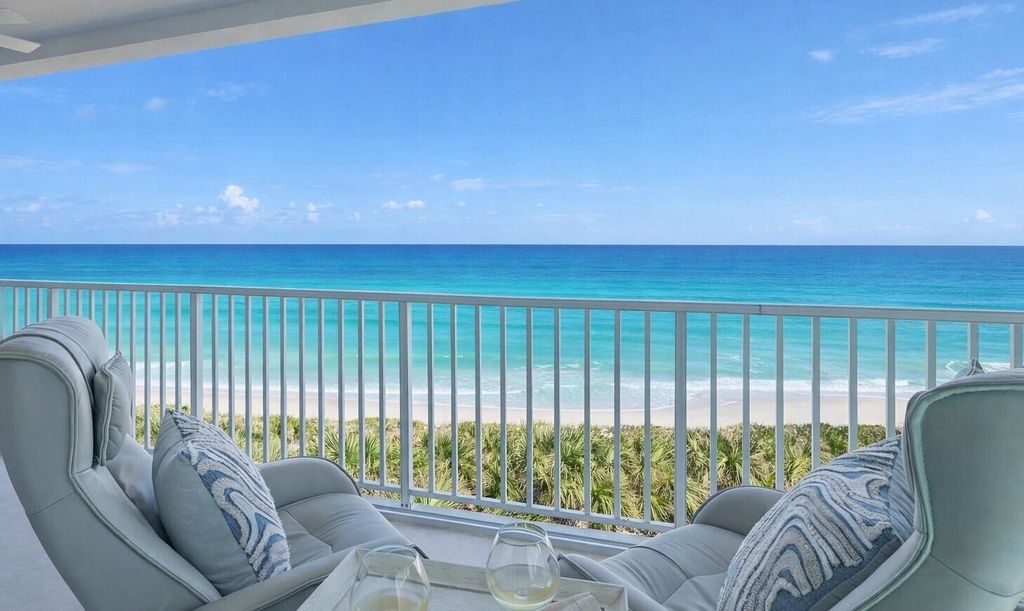 8810 S Sea Oaks Way 406, Vero Beach, FL 32963