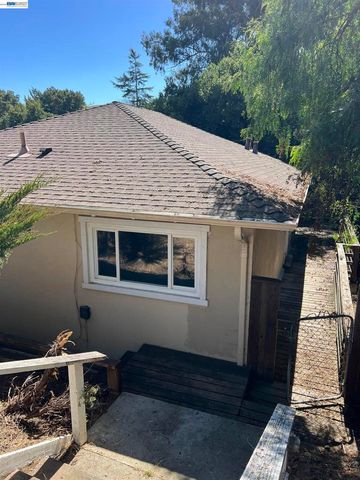2039 D STREET, Hayward, CA 94541