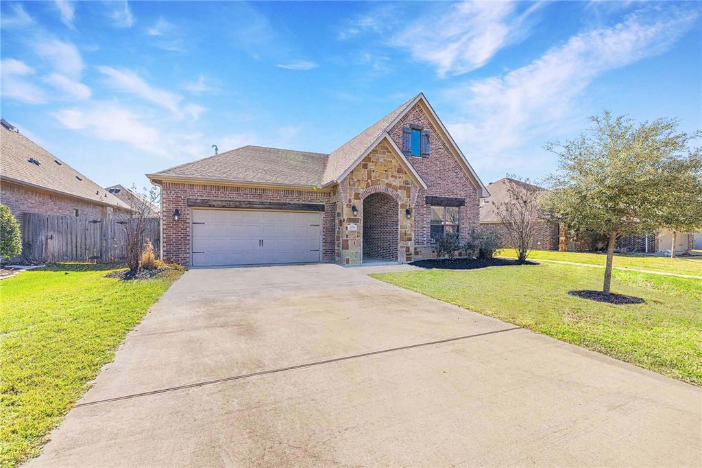2515 Kinnersley Lane, College Station, TX 77845