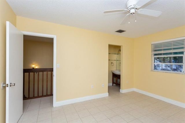 5200 Lake Loop Road, Cooper City, FL 33330