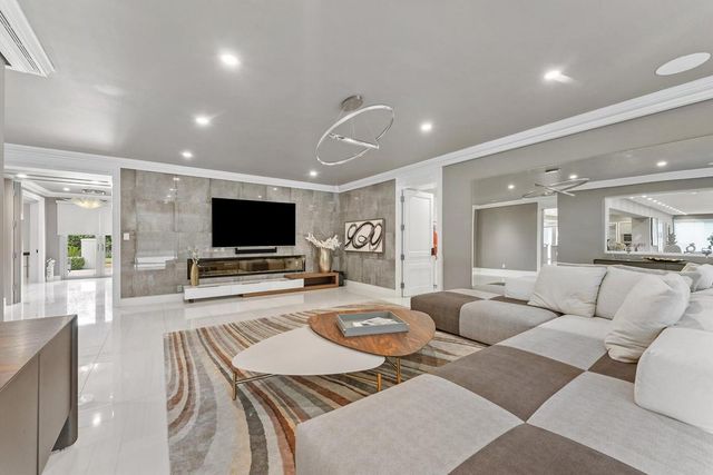 17552 Fieldbrook Circle E, Boca Raton, FL 33496