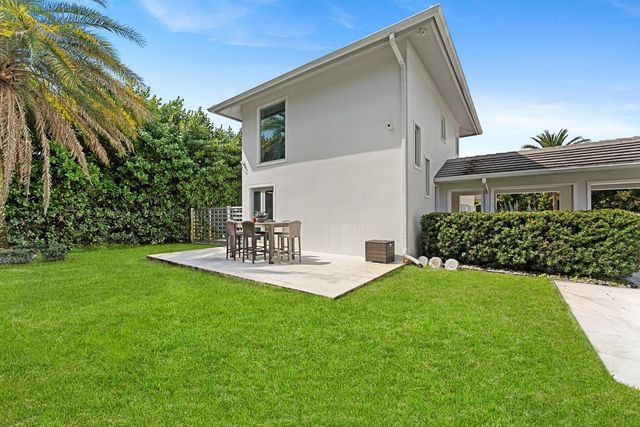 17552 Fieldbrook Circle E, Boca Raton, FL 33496