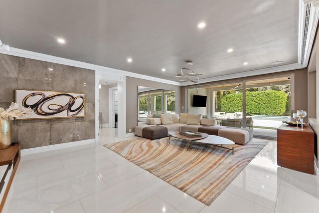 17552 Fieldbrook Circle E, Boca Raton, FL 33496