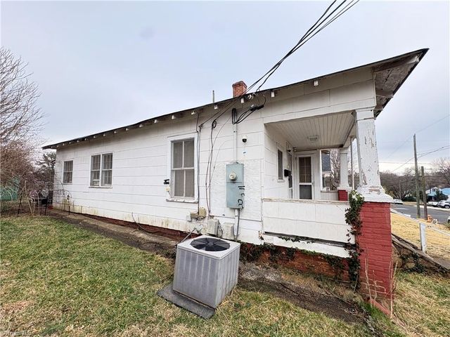 2439 Stockton Street, Winston-salem, NC 27127