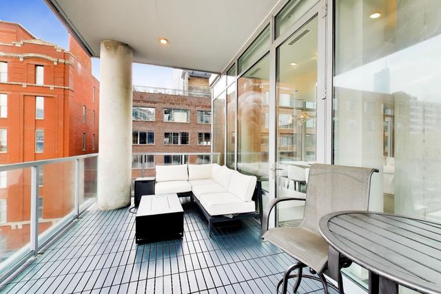 360 W Erie Street 5D, Chicago, IL 60654