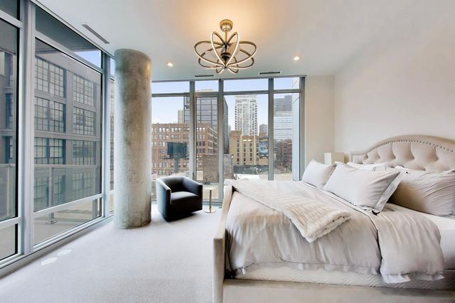 360 W Erie Street 5D, Chicago, IL 60654