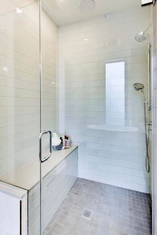 360 W Erie Street 5D, Chicago, IL 60654