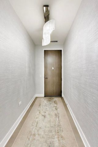 360 W Erie Street 5D, Chicago, IL 60654