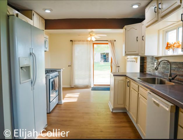 9806 Belding Road NE, Rockford, MI 49341