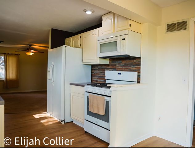 9806 Belding Road NE, Rockford, MI 49341