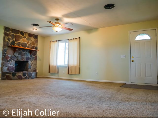 9806 Belding Road NE, Rockford, MI 49341