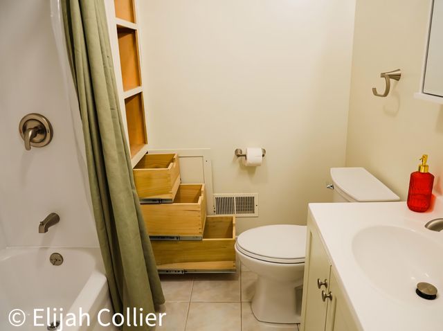 9806 Belding Road NE, Rockford, MI 49341