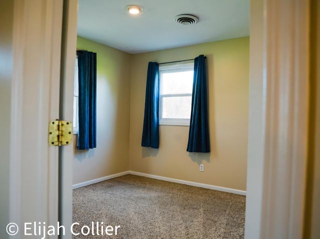 9806 Belding Road NE, Rockford, MI 49341