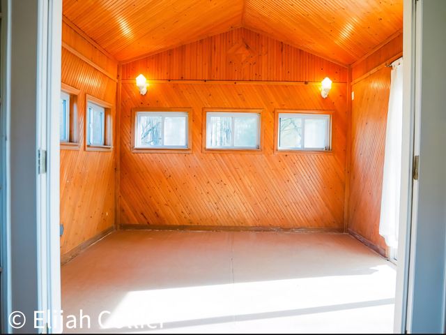 9806 Belding Road NE, Rockford, MI 49341