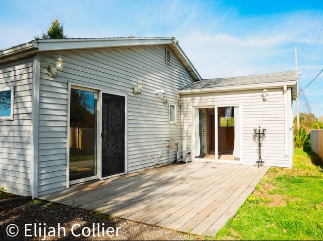 9806 Belding Road NE, Rockford, MI 49341