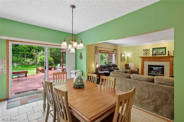 1250 Orchard Glen Drive, Amherst, OH 44001