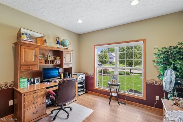 1250 Orchard Glen Drive, Amherst, OH 44001
