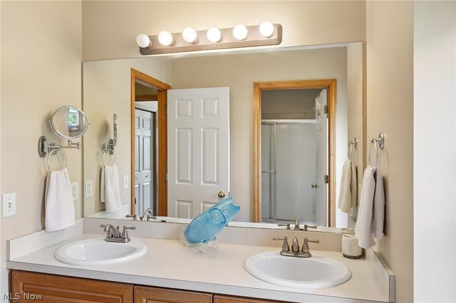 1250 Orchard Glen Drive, Amherst, OH 44001