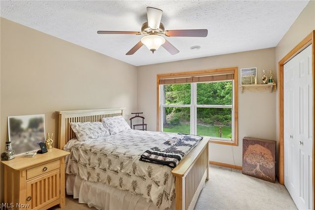 1250 Orchard Glen Drive, Amherst, OH 44001