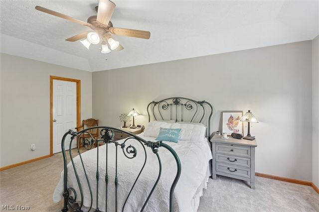 1250 Orchard Glen Drive, Amherst, OH 44001