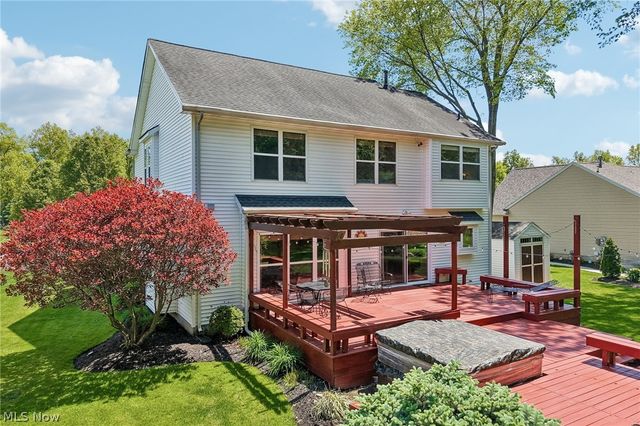 1250 Orchard Glen Drive, Amherst, OH 44001