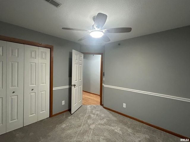 3810 CREEK HILL Drive, Bettendorf, IA 52722