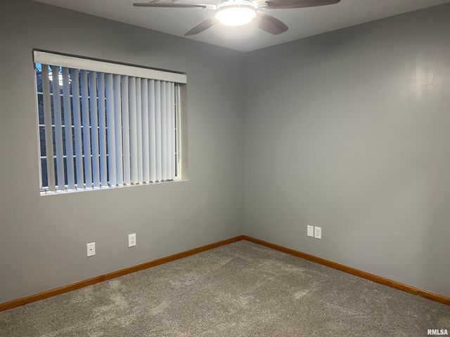 3810 CREEK HILL Drive, Bettendorf, IA 52722