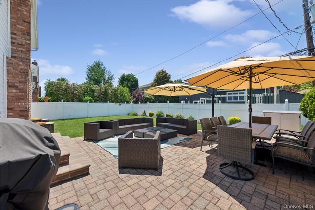 44 Gale Drive, North Woodmere, NY 11581