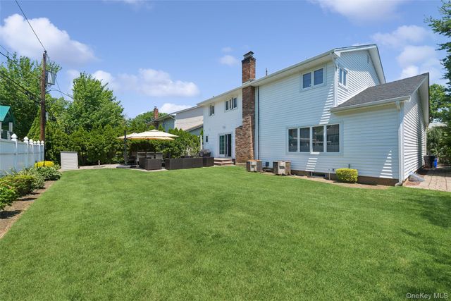 44 Gale Drive, North Woodmere, NY 11581