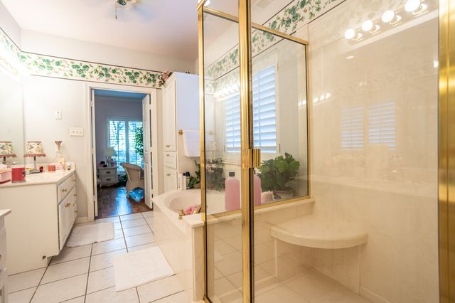 300 E REDBUD Lane, Lancaster, TX 75146