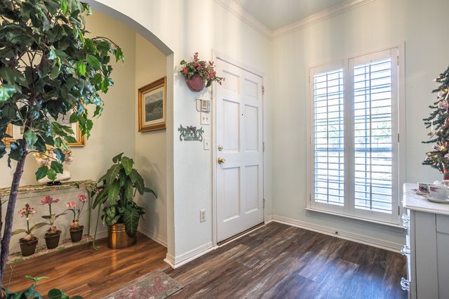 300 E REDBUD Lane, Lancaster, TX 75146