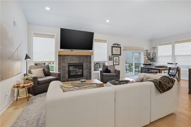18109 Haskins Street, Overland Park, KS 66013