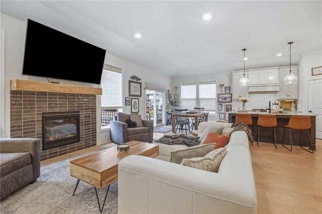 18109 Haskins Street, Overland Park, KS 66013