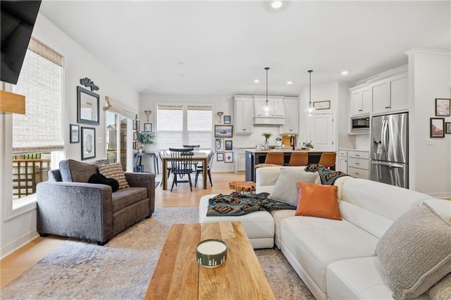 18109 Haskins Street, Overland Park, KS 66013