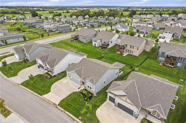 18109 Haskins Street, Overland Park, KS 66013