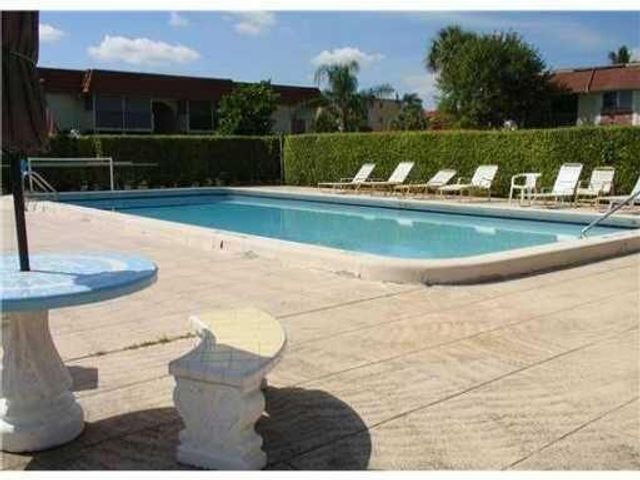 22765 SW 66th Avenue 204, Boca Raton, FL 33428
