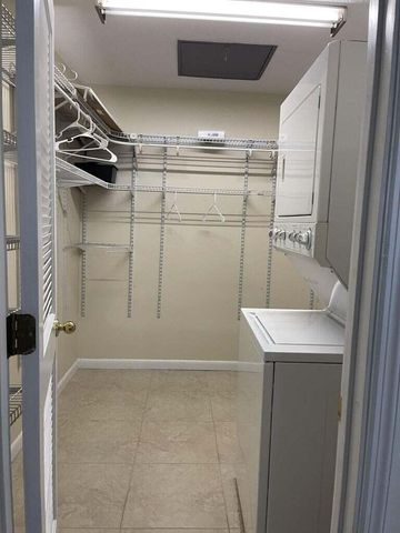22765 SW 66th Avenue 204, Boca Raton, FL 33428