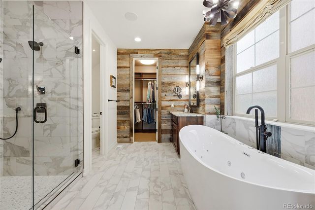 2383 S Lupine Way, Lakewood, CO 80228
