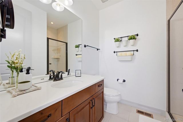 2383 S Lupine Way, Lakewood, CO 80228