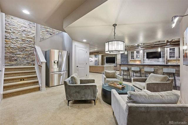 2383 S Lupine Way, Lakewood, CO 80228
