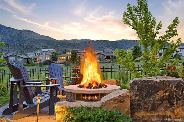 2383 S Lupine Way, Lakewood, CO 80228