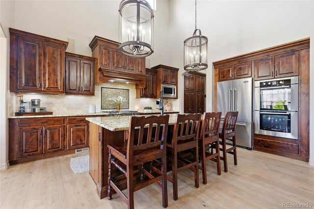 2383 S Lupine Way, Lakewood, CO 80228