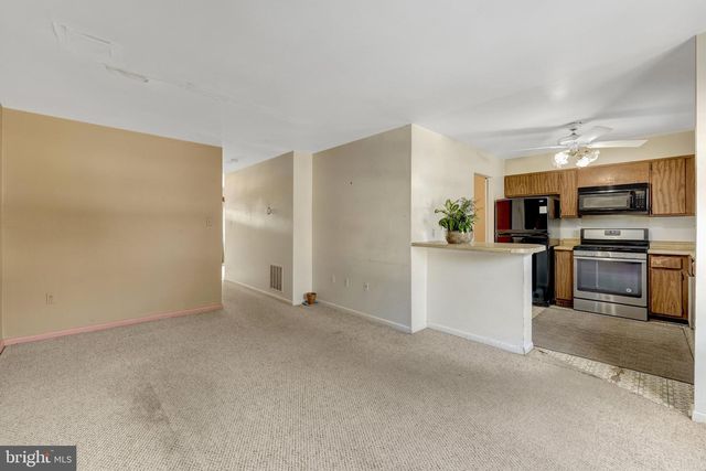 3090 WHITE BIRCH CT, Fairfax, VA 22031