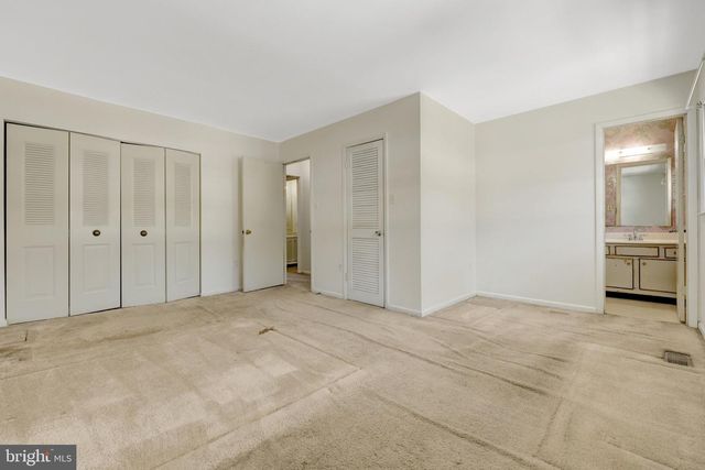 3090 WHITE BIRCH CT, Fairfax, VA 22031