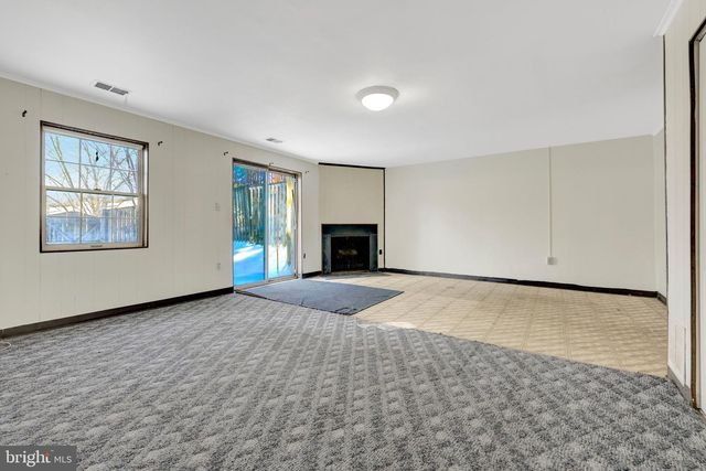 3090 WHITE BIRCH CT, Fairfax, VA 22031