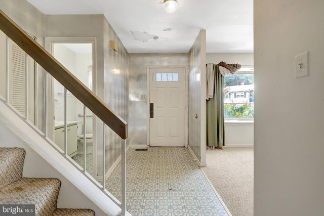 3090 WHITE BIRCH CT, Fairfax, VA 22031