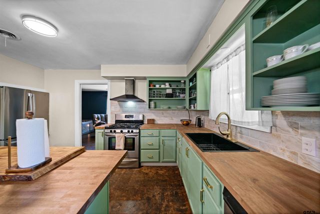 2331 Hunter St, Tyler, TX 75701